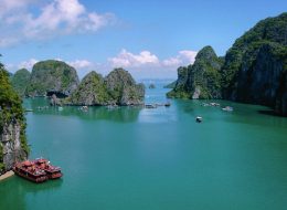 Là một trong top 10 Công ty du lịch uy tín nhất miền Trung, cùng với lịch sử hơn 12 năm phát triển không ngừng, Nam Á Đông Travel đã khẳng định vững chắc vị trí về chất lượng dịch vụ và hiệu quả kinh doanh trên thị trường du lịch trong nước